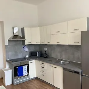 Hotel apartamentowy Erbenova ***